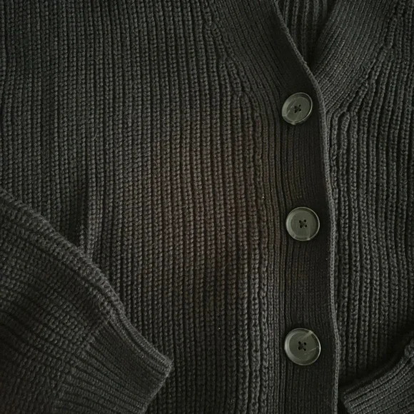 GAP women’s oversized Black Cardigan Sweater size medium - Picture 3 of 3